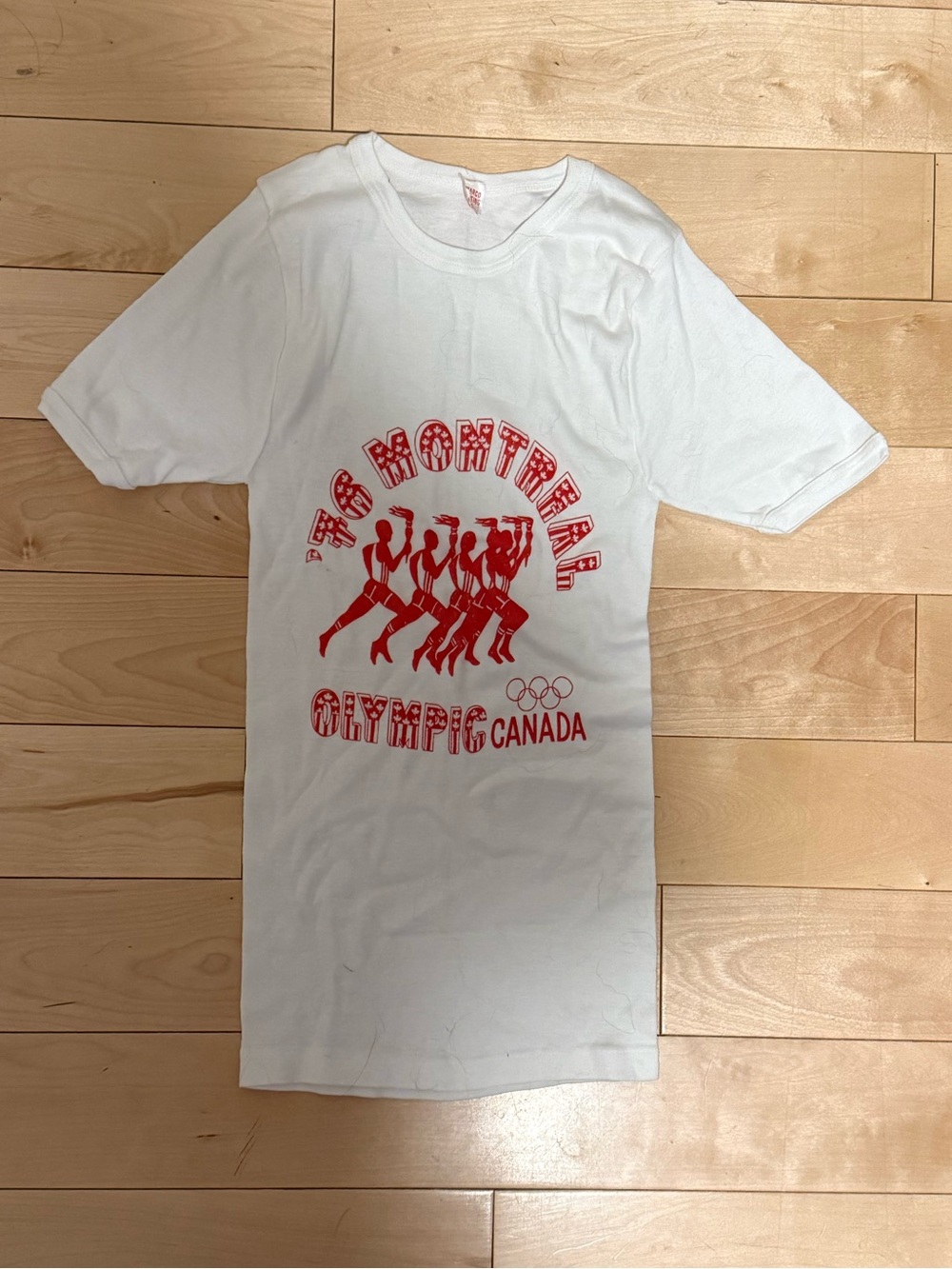 Vintage 1976 Montreal Olympics tee - red in